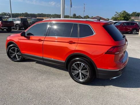 Used 2019 Volkswagen Tiguan SEL w/ 3rd Row Seat Package AWD/4WD image 6