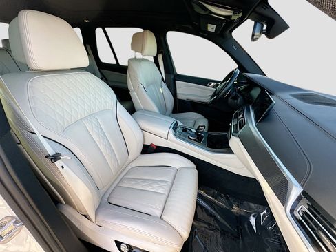 Used 2023 BMW X5 M50i w/ Dynamic Handling Package image 33