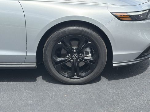 Certified 2025 Honda Accord SE image 33