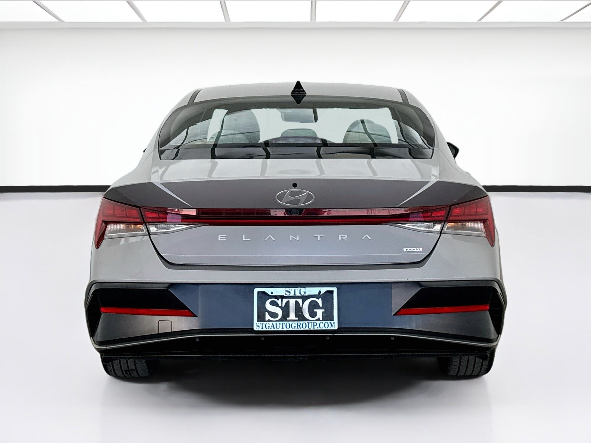 Used 2025 Hyundai Elantra Limited FWD image 5