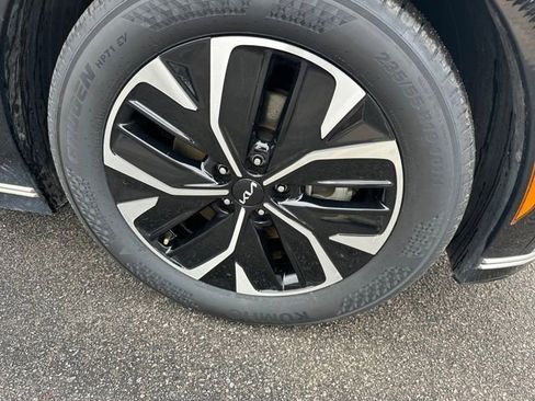 Certified 2023 Kia EV6 Wind image 34