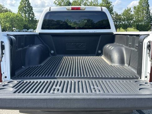Used 2005 GMC Canyon SLE RWD image 36