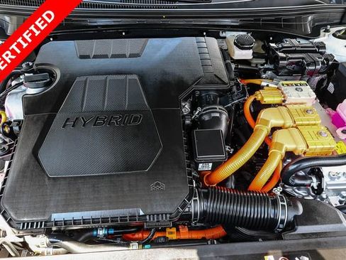 Certified 2025 Hyundai Elantra SEL FWD image 12