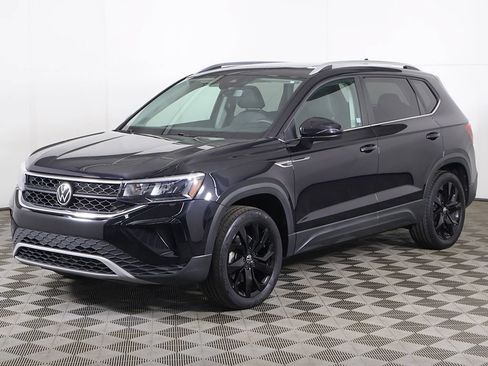 Used 2022 Volkswagen Taos SE AWD/4WD image 10