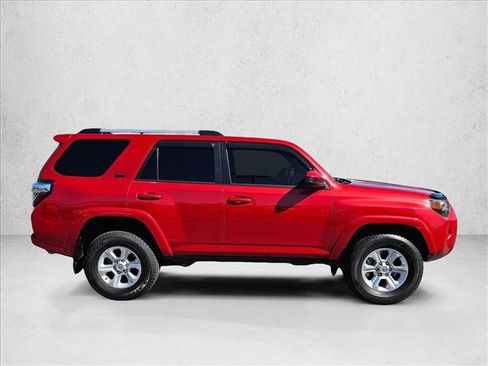 Used 2024 Toyota 4Runner SR5 AWD/4WD image 4