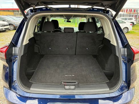 Used 2025 Nissan Rogue SV AWD/4WD image 28