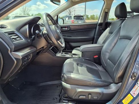 Used 2019 Subaru Outback 2.5i Limited AWD/4WD image 7
