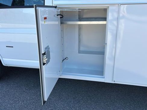 New 2025 Chevrolet Express 3500 w/ Power Convenience Package image 20