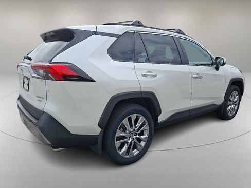 Used 2021 Toyota RAV4 Limited image 11