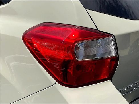 Used 2016 Subaru Crosstrek 2.0i Premium w/ Moonroof Package AWD/4WD image 19