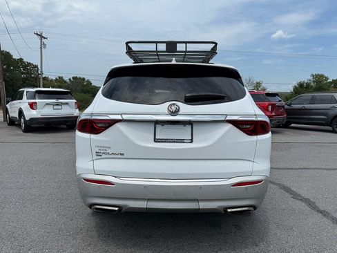 Used 2022 Buick Enclave Premium AWD/4WD image 5
