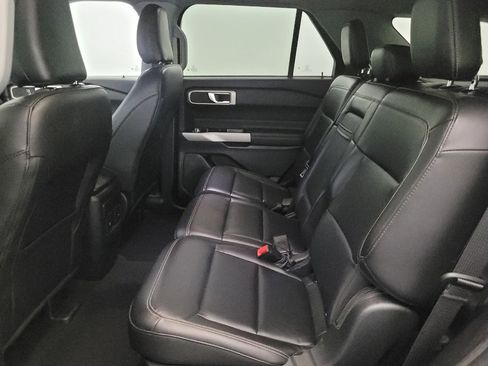 Used 2024 Ford Explorer XLT w/ Equipment Group 202A image 18