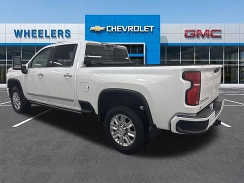 Used 2025 Chevrolet Silverado 3500 High Country w/ High Country Premium Package image 3