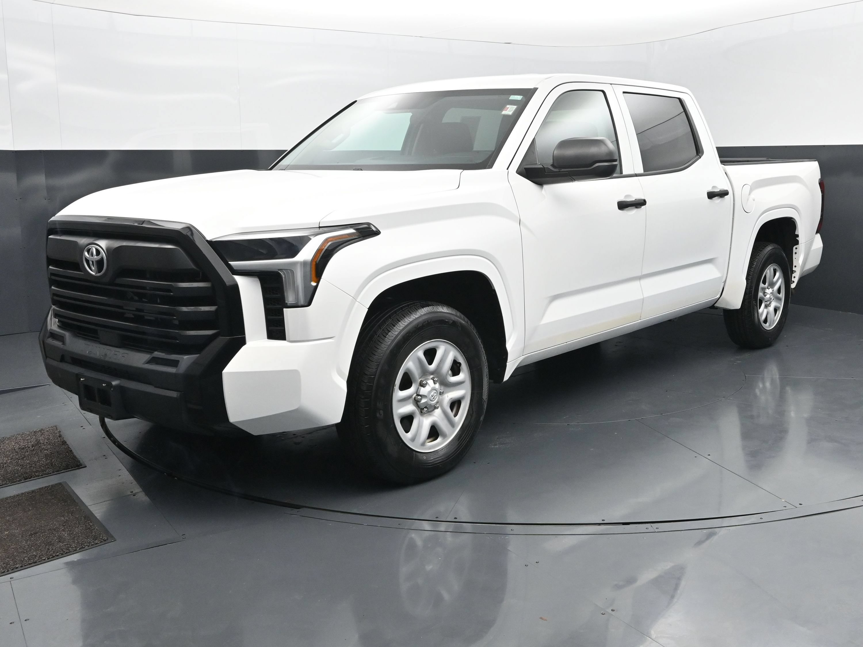 Used 2022 Toyota Tundra SR w/ SR Tow Package RWD image 1