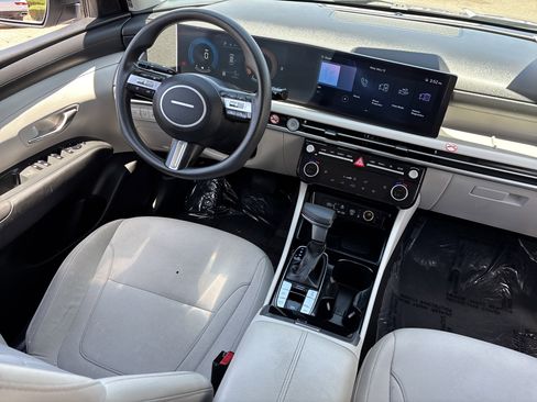 Used 2025 Hyundai Tucson SEL FWD image 13