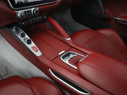 Certified 2018 Ferrari GTC4Lusso image 43