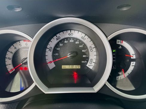 Used 2013 Toyota Tacoma Base image 14