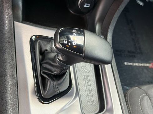 Used 2022 Dodge Charger SXT w/ Blacktop Package image 19