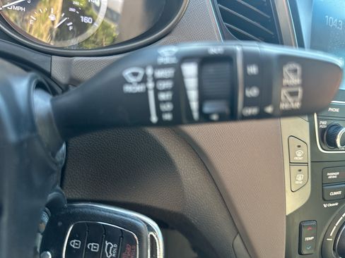 Used 2017 Hyundai Santa Fe Sport image 23