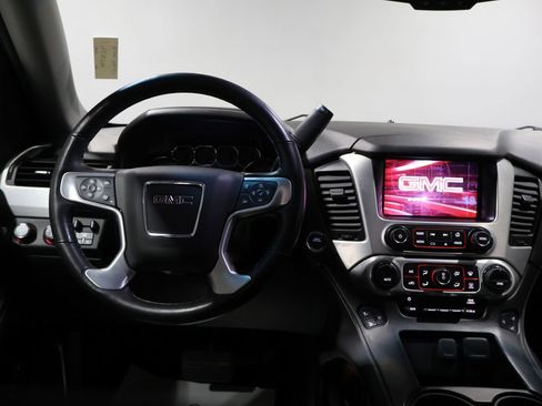 Used 2016 GMC Yukon XL SLT w/ Open Road Package image 19