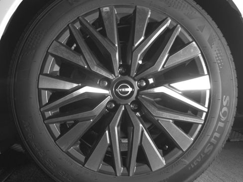 Used 2025 Nissan Altima 2.5 SV FWD image 16