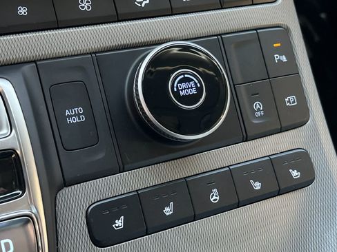 Used 2024 Hyundai Palisade Limited FWD image 22