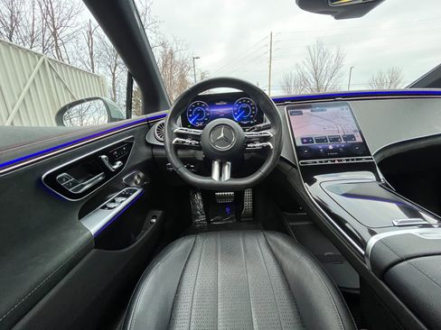 Used 2023 Mercedes-Benz EQE 500 4MATIC Sedan image 35