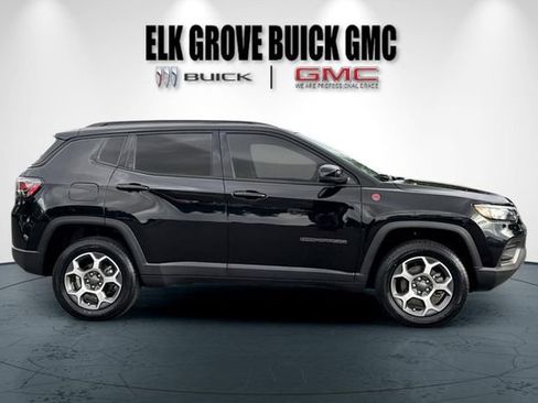 Used 2022 Jeep Compass Trailhawk w/ Trailhawk Elite Group AWD/4WD image 3