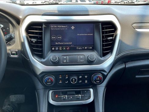 Used 2023 GMC Acadia SLT AWD/4WD image 23