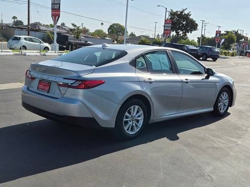 Used 2025 Toyota Camry LE FWD image 8
