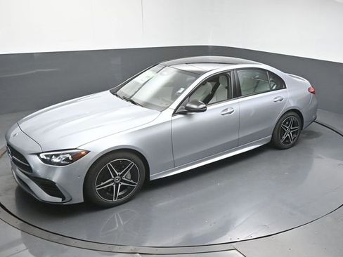 Used 2025 Mercedes-Benz C 300 Sedan image 45