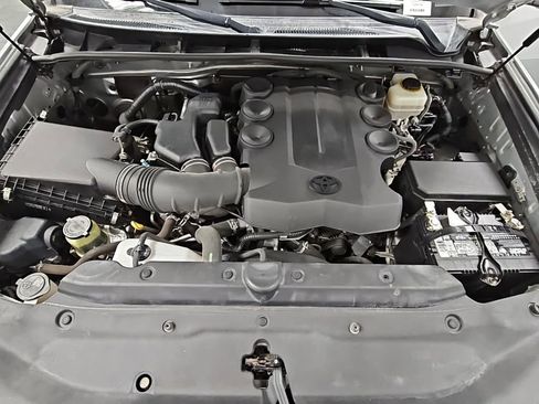 Used 2015 Toyota 4Runner SR5 RWD image 37