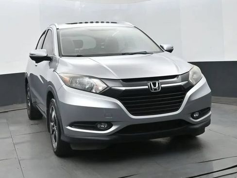 Used 2018 Honda HR-V EX-L image 3