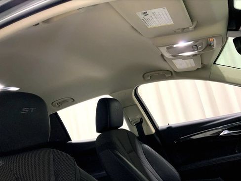 Used 2023 Buick Envision Preferred w/ Sport Touring Package AWD/4WD image 27