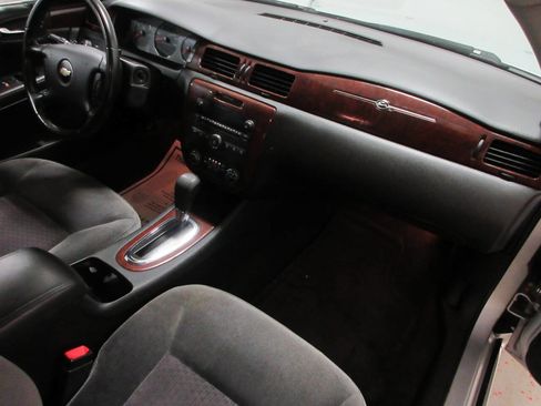 Used 2010 Chevrolet Impala LT image 20