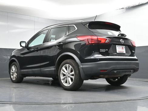 Used 2018 Nissan Rogue Sport SV w/ SV Technology Package image 27