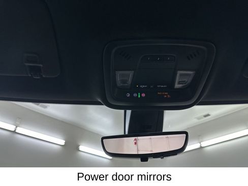 Certified 2023 Chevrolet Traverse LT image 47