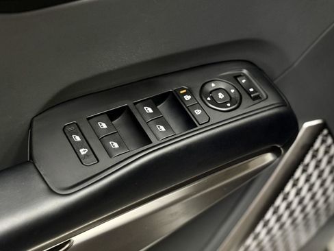 Used 2024 Kia EV9 Wind image 12