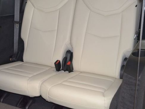 Used 2023 Cadillac XT6 Sport w/ Technology Package image 20