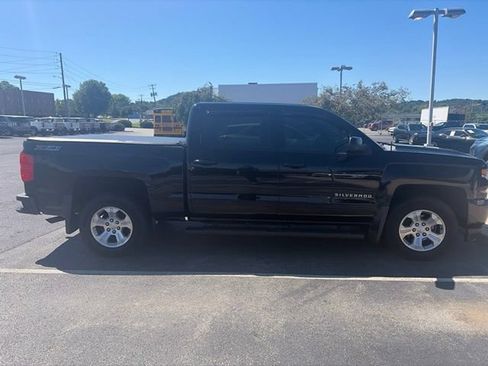 Used 2017 Chevrolet Silverado 1500 LT w/ All Star Edition AWD/4WD image 8