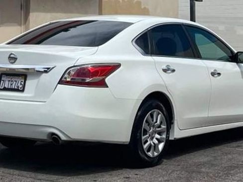 Used 2015 Nissan Altima 2.5 image 8