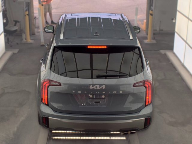 Used 2025 Kia Telluride S FWD image 6