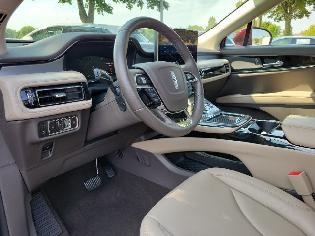 Certified 2023 Lincoln Nautilus AWD w/ Premium Package image 6