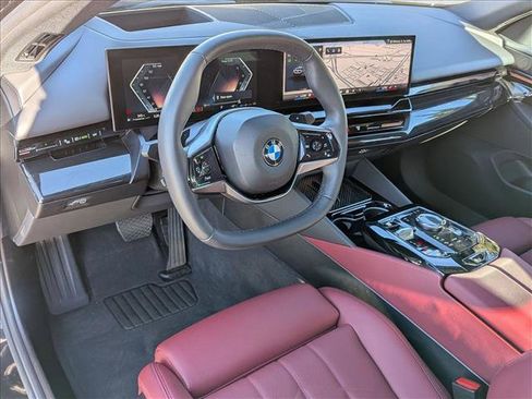 Used 2026 BMW 530i w/ Premium Package RWD image 10