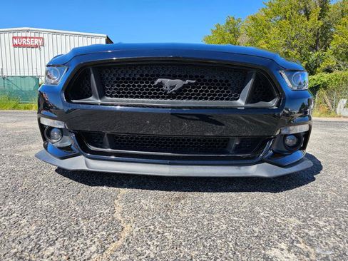 Used 2017 Ford Mustang GT w/ GT Performance Package image 13