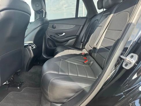 Used 2022 Mercedes-Benz GLC 300 4MATIC image 17