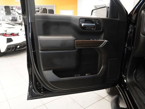 Certified 2022 Chevrolet Silverado 1500 RST w/ Redline Edition image 5