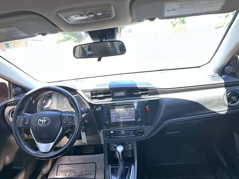 Used 2019 Toyota Corolla SE FWD image 14