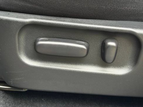 Used 2021 Toyota Tacoma TRD Off-Road w/ Technology Package AWD/4WD image 11