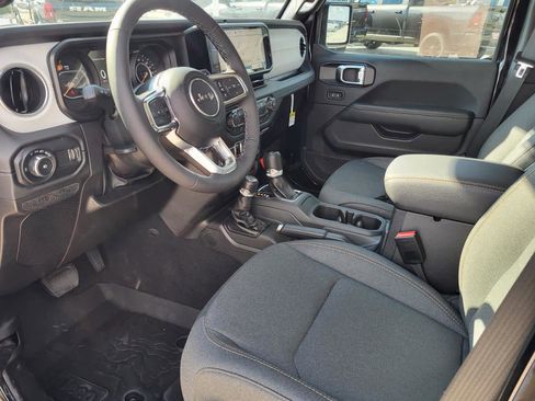 New 2025 Jeep Wrangler Sahara w/ Technology Group image 14